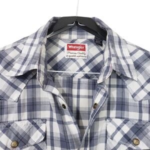 Vintage Wrangler Pearl Snap Plaid Short Sleeve Shirt Size Medium